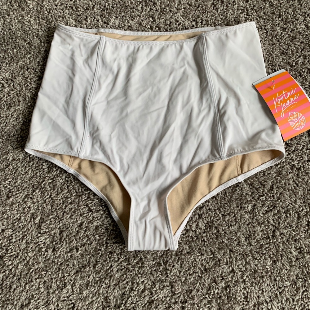 KORTNI JEAN white bottoms